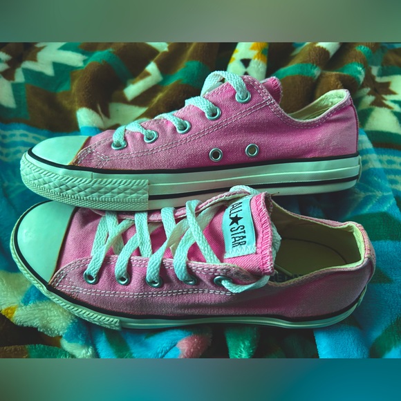 Converse Other - Converse Chuck Taylor All Star Lift Lo Sneaker Girls Size 3 LIKE NEW!